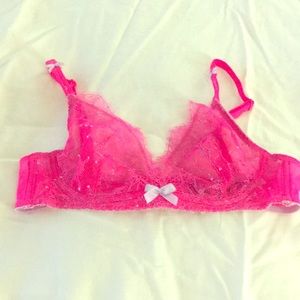 Very sexy unlined bra by Victoria’s Secret